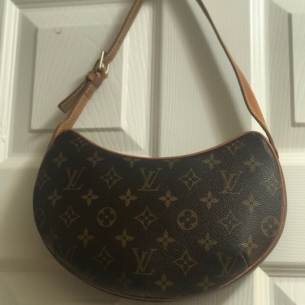 Louis Vuitton shoulder bag